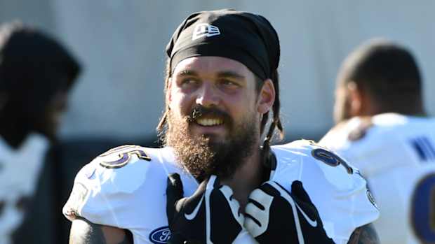 Baltimore Ravens defensive end Derek Wolfe (95)